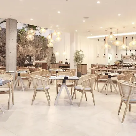 酒店 宝吧套房酒店