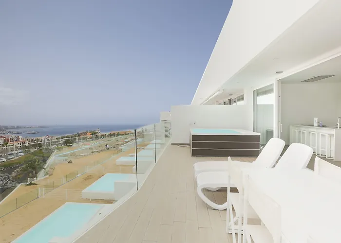 Domes Baobab Suites מלון 5*