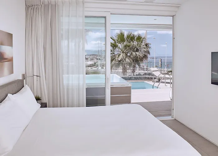 מלון Domes Baobab Suites אדחה